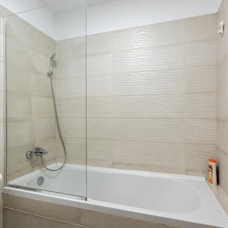 A Away - Politehnica Park - Grozavesti Business Campus *