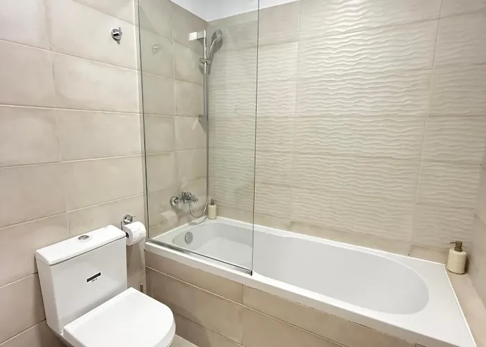 Apartment A Away - Politehnica Park - Grozavesti Business Campus Bucharest