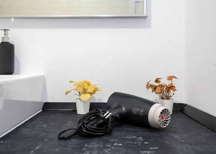 A Away - Politehnica Park - Grozavesti Business Campus Бухарест