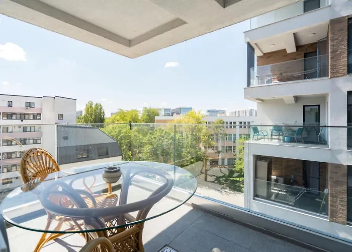 A Away - Politehnica Park - Grozavesti Business Campus * Bucureşti